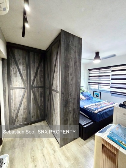 Boon Lay Avenue (Jurong West), HDB Executive #499718551